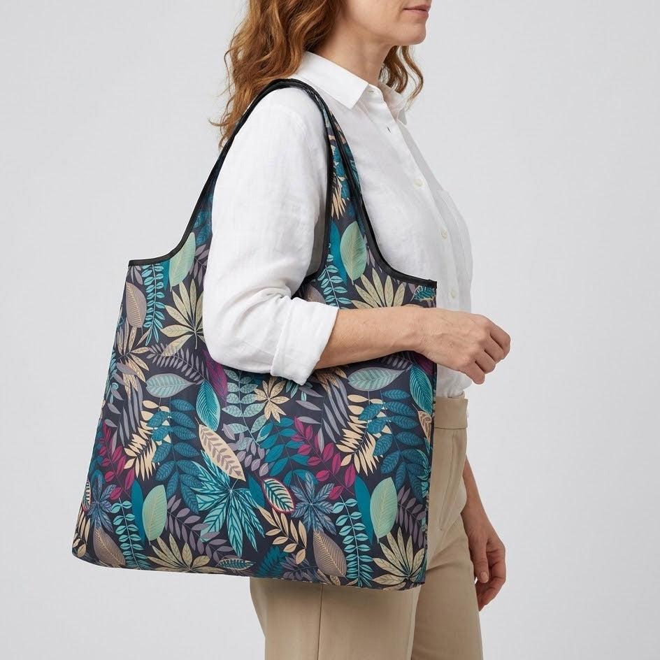 BloomTote on the shoulder