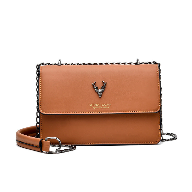 The Bella Chain Shoulder Bag – the little touch that upgrades every look
