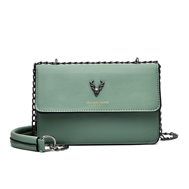 The Bella Chain Shoulder Bag – the little touch that upgrades every look