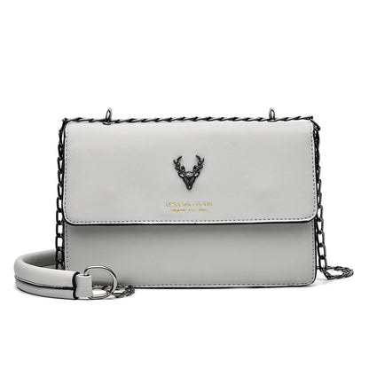 The Bella Chain Shoulder Bag – the little touch that upgrades every look