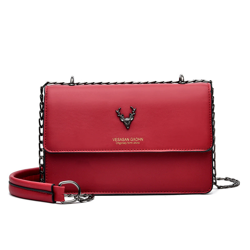 The Bella Chain Shoulder Bag – the little touch that upgrades every look