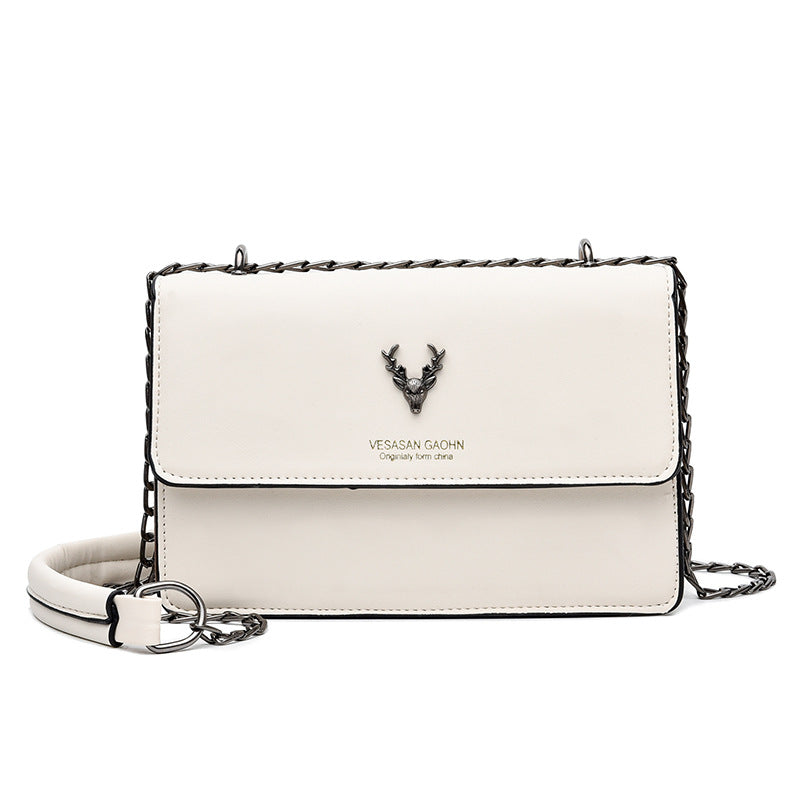 The Bella Chain Shoulder Bag – the little touch that upgrades every look